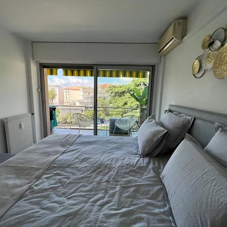 B049-appartement Lumineux A Deux Pas De La Croisette شقة